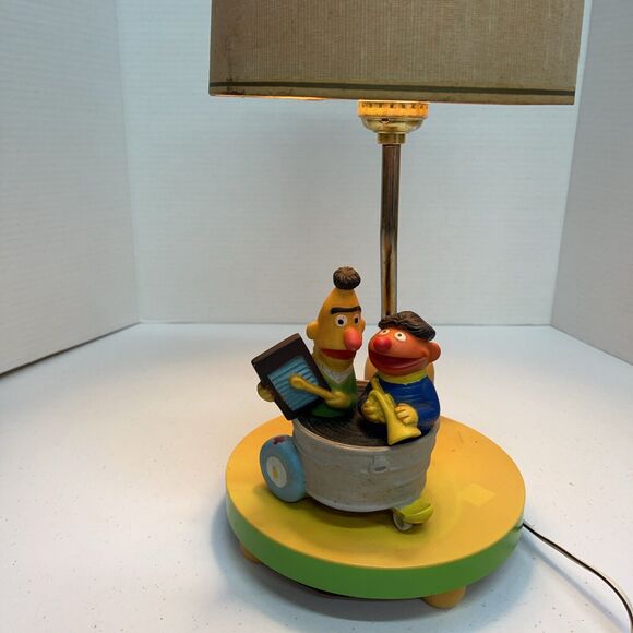 Sesame Street Bert And Ernie Lamp/Nightlight. - Picture 11 of 13